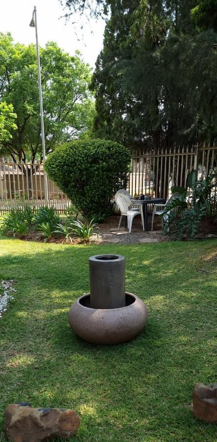 Atterbury Self Catering Studios Pretoria-Noord Dış mekan fotoğraf