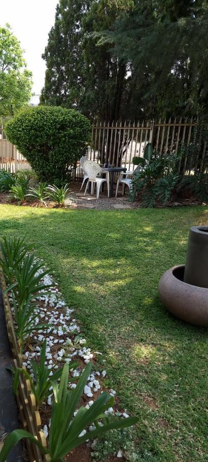 Atterbury Self Catering Studios Pretoria-Noord Dış mekan fotoğraf