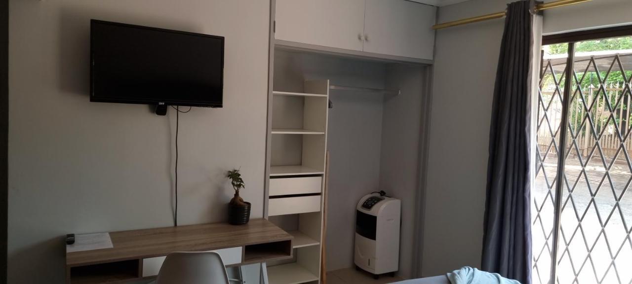 Atterbury Self Catering Studios Pretoria-Noord Dış mekan fotoğraf